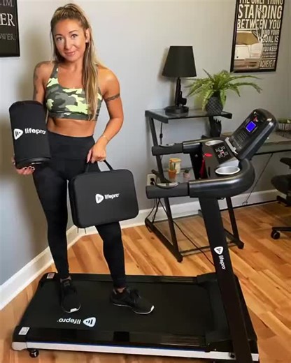 "Perfect for small spaces! Even has a USB charger 😍" Our Swift Treadmill is the best for beginners and comes with 15 training programs! Run to get yours now! https://loom.ly/dyWZjZk #repost: annaplantanos.fit/Instagram | Lifepro