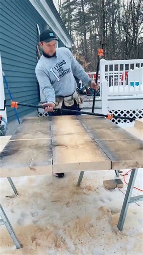 Building a cool rustic laundry folding table. #howt... #OnTheJob #DIY #FYPシ #Homemade #Handmade #InLove #Tutorials | N.Xolby | Facebook