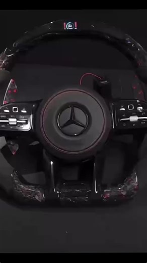 AMG Performance Lenkrad Upgrade 🔥 Flat Bottom, Alcantara, Carbon Details LED Schaltanzeige direkt im Lenkrad Optik und Feeling auf einem anderen Level 📩 Kontakt per DM WhatsApp: 49 176 55457752 #AGAUTODESIGN #mercedesamg #amglenkrad #performanceupgrade #stuttgart