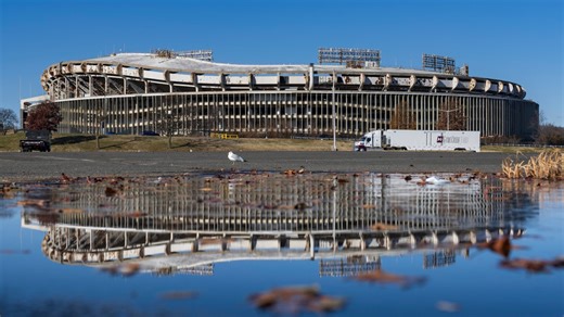 Live updates: Washington Commanders returning to DC with new stadium deal at RFK site