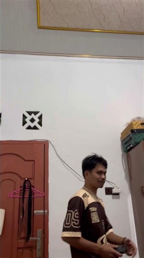 Pesawat drone yang bisa akrobatik #mainanviral #pesawat