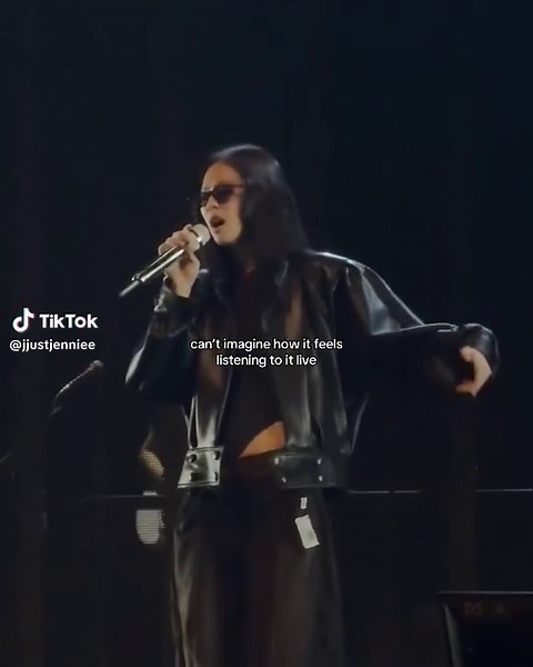 Jennie: Emotional Moments from Live Performances