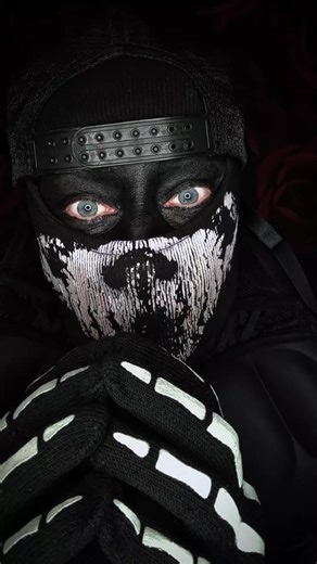 yeah, i'm a Bumblebee 🐝😂 #masktok#cosplay#maske#masked#fyp