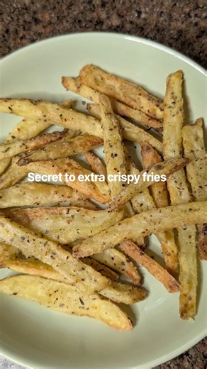 Secret to extra crispy fries 🍟 #shorts #fries #airfryer