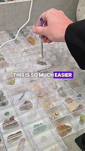 A simple mineral trick 👌 #collectors #minerals #crystals #mineralogy #mineralindustry
