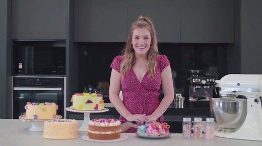 With the help of MYOB to track her business’s finances, Miss Trixie Drinks Tea founder Alice Bennett has found that you can have your cake and eat it too. 🍰 | MYOB