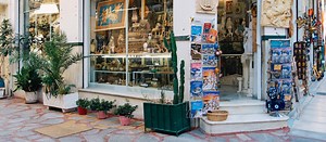 Where to Find Great Souvenirs and Gifts in Athens