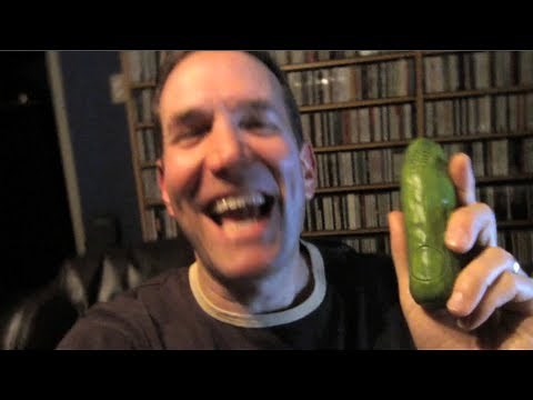 ELECTRONIC YODELING PICKLE!