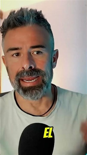 Why is Mazón still in his position as if nothing's wrong? Does he have the PP by the balls?