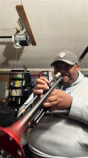 I ain’t stressing today! Just me and my trumpet! This is therapy! #georgiamassband #hbcu #trumpet #trumpetscreamer #music