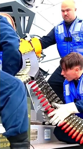 US Navy Tests New Weapon on Aircraft Carrier