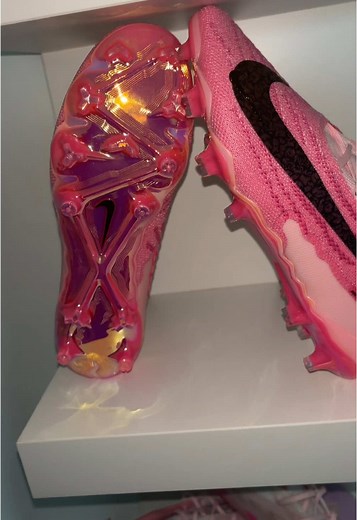 Top Elite Soccer Boots for Girls Reviewed