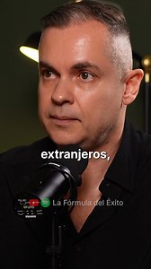 ¿Por qué se dice que comen perro en China? ft. Adrían Díaz | Uri Sabat