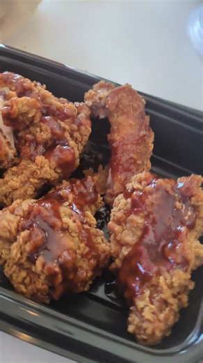 Kentucky Fried KFC Korean Honey BBQ Chicken Wing Taste Test Fast-Food Restaurant Dessert Review Guys