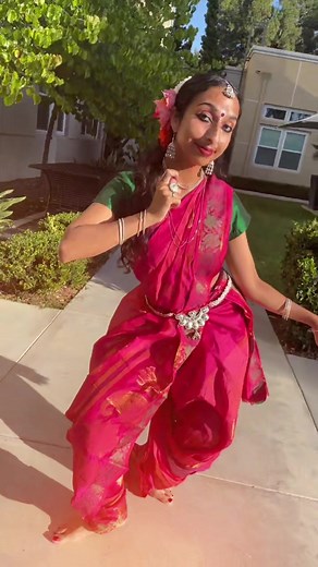 secrets of droon or stranger things ?? #odissi #indian #bharatanatyam #indianclassical #dance #transition #desi [transition inspired by @anna x]