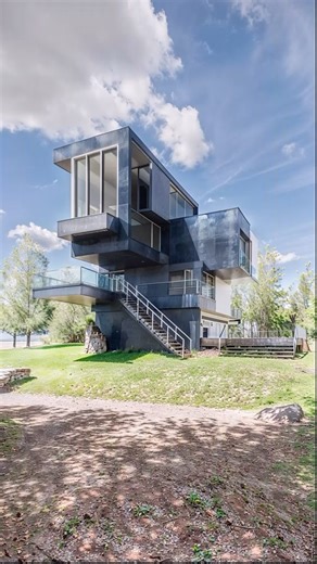 emunarq | Discover how to model this bold, stacked-volume residence using Rhino. In this tutorial, I’ll guide you through key steps like defining the... | Instagram