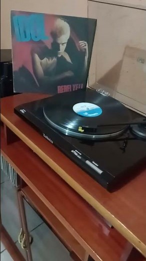 Rebel Yell - Billy Idol na Technics SL-B210 #rockclassics #somvintage #billyidol #technics #80s