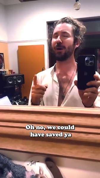 5.6K views · 493 reactions | Learning to deal with loss as I’ve grown older has been one of the more challenging journeys I've embarked upon. I’m infinitely grateful that music has given me a way to channel the grief and pain into the healing echoes of song. ‘The Ledge’ is a tribute song to Fabian, but really, my hope is that it can be a song that supports many of you on your own journeys towards peace in the face of loss. #TheLedge #SneakPeek | Jeremy Loops | Facebook