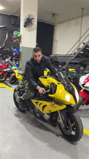 BMW S1000RR 2010 Review and Features