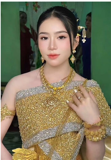 Traditional Cambodian Clothing for Weddings: A Tutorial