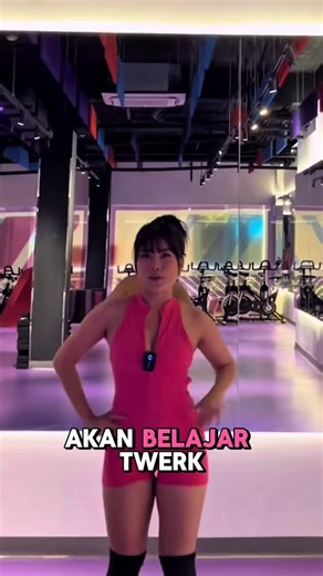 DAISYSALIM💋 on Instagram: "Twerk tutorial"