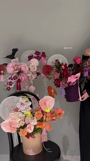 9.6K views · 74 reactions | flower box arrangement idea #florist #flowerarrangement #floraldesign #flowerboxarrangement #flowergiftbox #bouquetbox | FloralSupplies.com | Facebook