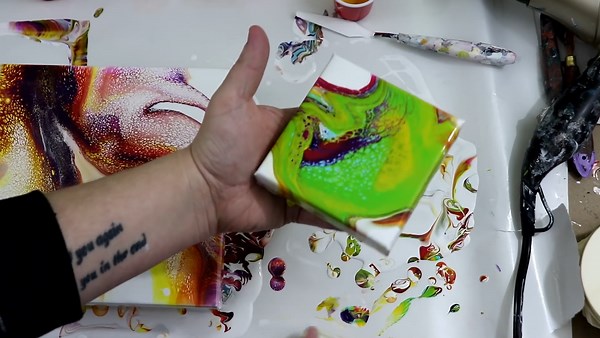 Awesome Bottle Cap Flip Cup and Dutch Pour With Unicorn Spit – Unique Fluid Art Combo