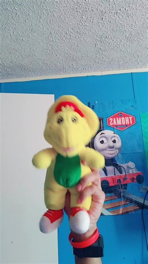 Did this a couple of months ago, so I decided to do it solo with my BJ plush. @beautygoldenrose, feel free to join me. #barneyandfriends #ohbrothershesmysister #funny #welovebarney #danieltaylosocray