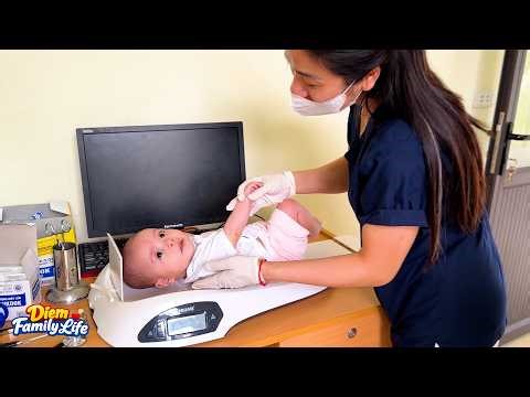 Baby Kim smiled at the doctor during her health check-up