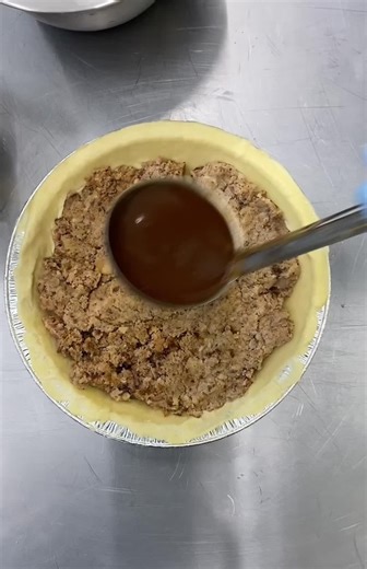 313K views · 843 reactions | Tourtière à la Poutine pour Noël ? #tourtiere #poutine #cuisinedudomaine | Cuisine Du Domaine par SDD | Facebook