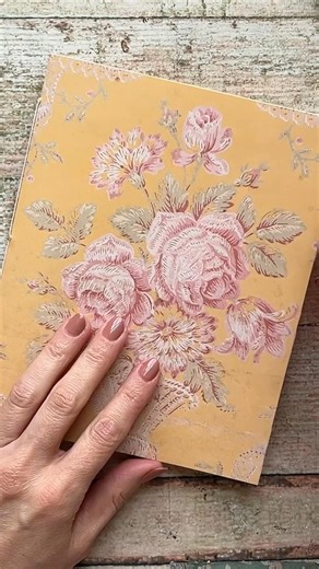 It’s so easy to sew a journal! #junkjournaling #handmadejournal #creativejournal #junkjournal