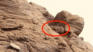 Ancient 'Alien' Statue Discovered Toppled Over On Mars | Elvis Duran and the Morning Show
