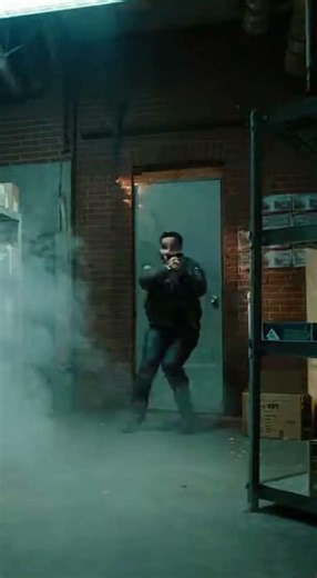 Pulse-Pounding Alley Brawl: Guns Blaze, Fists Fly in Tight Cinematic Chase!