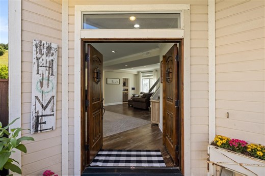 17554 Sugarmill Rd, Salinas, CA 93908 - MLS ML82042040 - Coldwell Banker