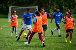 Visita Fundación Barça en Colombia - Acto Save the Children