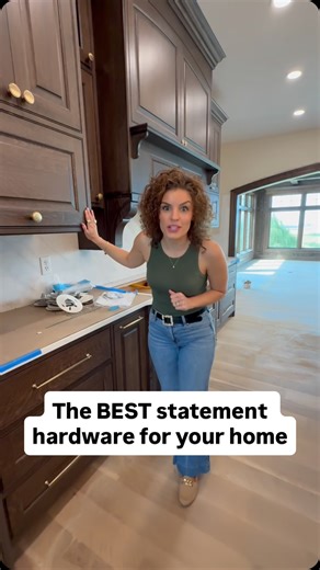 47 reactions · 12 comments | Tour the Homestead’s most iconic design detail — the statement hardware. From antique brass knobs to vintage-inspired pulls, every room features hardware that feels like jewelry for your cabinets. If you’re updating your kitchen, bathroom, or built-ins, let this be your reminder: the right knob or pull makes all the difference. | Elegant Living | Facebook