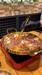 On a testé la fondue coréenne chez @mugung.paris ! 😋 📍168 rue Saint-Denis, 75002 Paris | Paris Secret