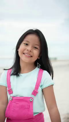 Make your star stand out! ⭐️ Easily select your subject and swap backgrounds with the Replace Background Guided Edit. | Adobe Photoshop Elements & Premiere Elements