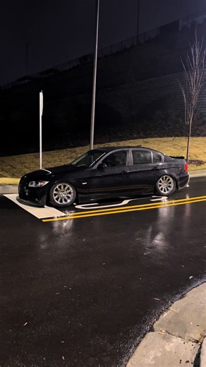 E90 BMW 328i Slammed: Ultimate Car Upgrade