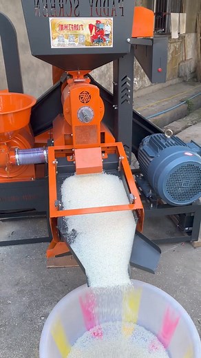 176K views · 1.9K reactions | BB-N70-24 Elevator Capacity 450kg-600kg/hour Power require 11KW(15HP) Voltage 380V #backbone #ricemill #machine #foryou #rice #paddy | Backbone machinery | Facebook