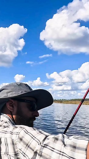 A fish bit a nice chunk out of my live pinfish…and I’ve never seen anything like it. It is a clean bite right under the throat. Was it a sheepshead? #FishingMystery | Samuel Brewer