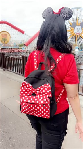 Disneyland Memorial Day weekend. #andosindinero