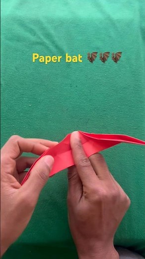 This Paper Bat Actually Moves! Easy DIY Halloween Craft