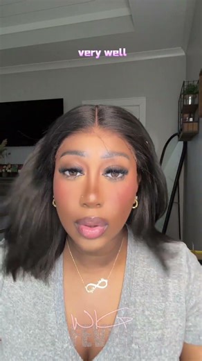 You know you love a wig when you can't keep your hands out of it!😉💓 #yakihair #yt #wigfever #bob