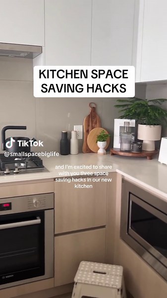 Three little organization hacks for your kitchen. #kitchenhack #kitchenorganization #howtoorganize #smallspace #smallspaceliving #newkitchen #kitchenset #spacesaving