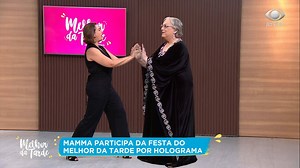 54K views · 1.2K reactions | Mamma participa da festa do Melhor da Tarde de um jeito diferente. Mamma Bruscheta aparece no programa através de holograma e Mantovanni revelou o que as cartas disseram à ela. #MelhorDaTarde | Melhor da Tarde | Facebook