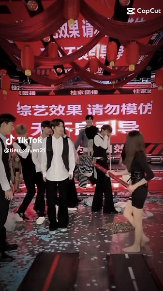 tội ghê thương vaii luôn mn toàn chạy lại chứ có hỏi ảnh có sao đâu #tieuxuyen_小川🖤 #xuhuong #viral
