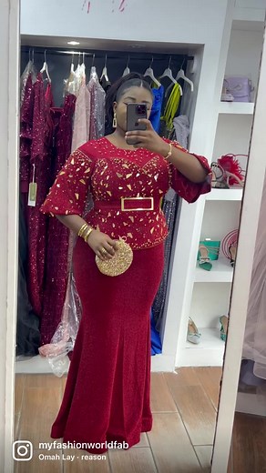 Êtes-vous un invité de mariage ? Vous cherchez une robe chic et classe pour le mariage de votre amie ? Grand taille 42-44-46-48-50Price /prix Robe :65.000FCFA. prix pochette:22.000 FCFAPrix chaussures:40.000 FCFA 696894336après les bureau de transport face microfinance Sofina.notre plaque ce fashion world luxury Douala | My fashion world - whats fab | Facebook