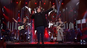 734K views · 8.6K reactions | HIS VOICE! Wade sounds like a bona fide ROCK STAR 落 | American Idol | Facebook