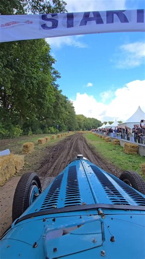 The Perridon Collection on Instagram: "Taking the 16-Cylinder Bugatti Type 45 for the Pre-War Sprint at @concourselegance. 2995cm, two superchargers, 250HP and a top speed of 241km/h. Only 2 in the world, but this car is meant to be driven🔥 #Bugatti #type45 #16Cylinder #classics #ThePerridonCollection"